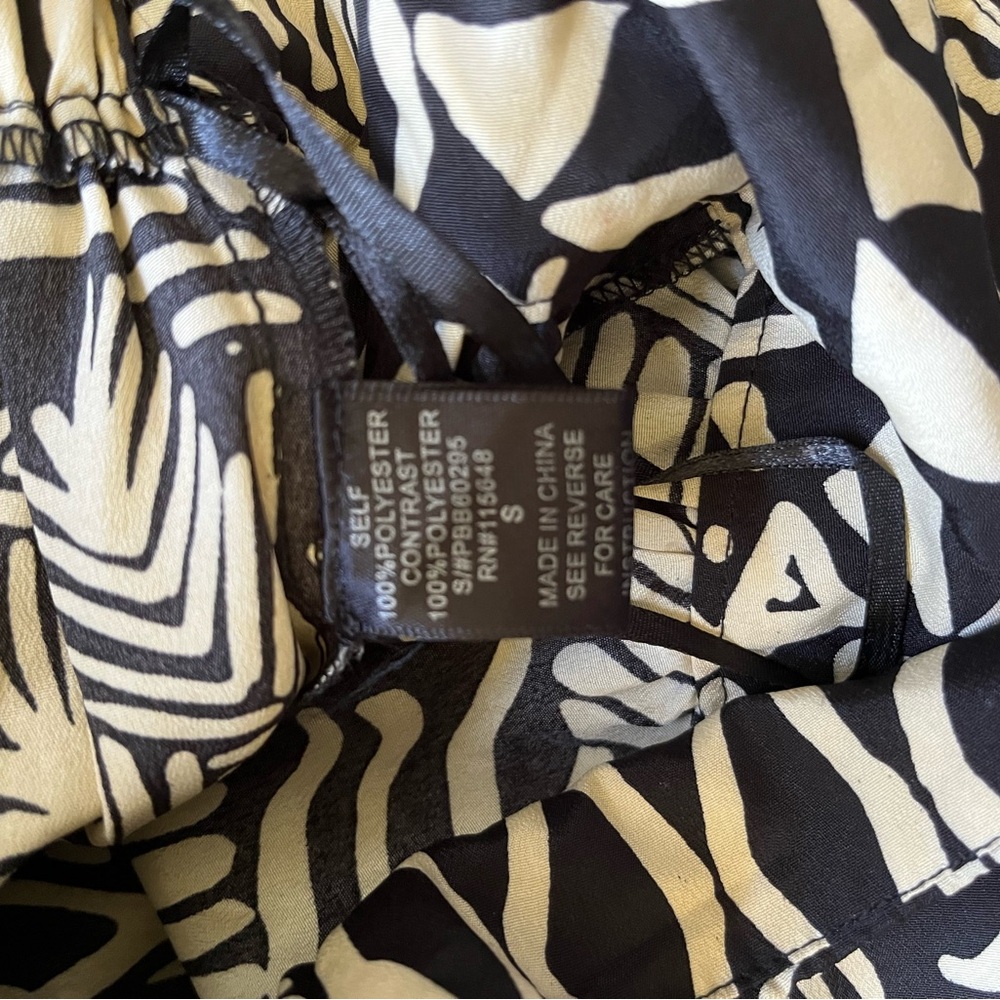 Black and Tan Geometric Print Pants Size Small - Picture 7 of 7
